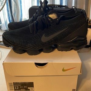 BRAND NEW‼️‼️ Size 12. Nike Air Vapormax Flyknit 3.